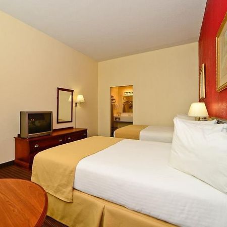Manchester Heritage Inn & Suites Buitenkant foto