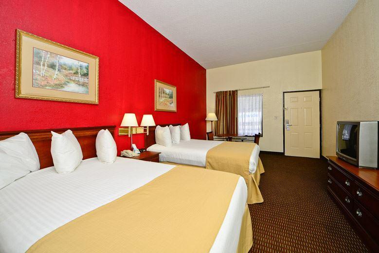 Manchester Heritage Inn & Suites Buitenkant foto