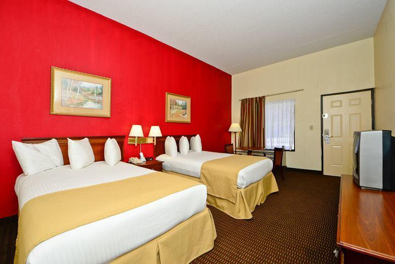 Manchester Heritage Inn & Suites Buitenkant foto