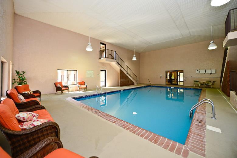 Manchester Heritage Inn & Suites Buitenkant foto